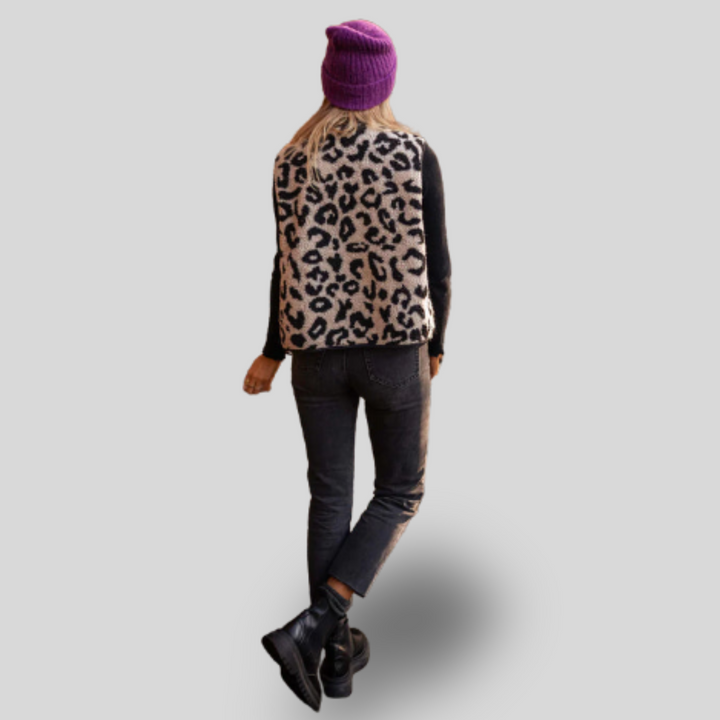 Astrid | Leopard Knit Vest