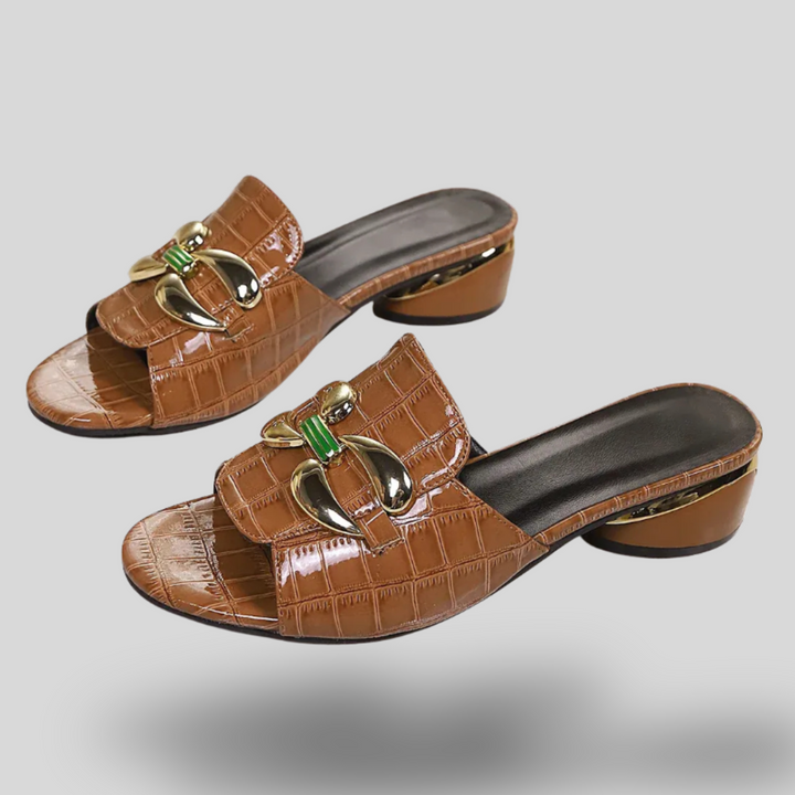 Soraya |  Luxe Slides