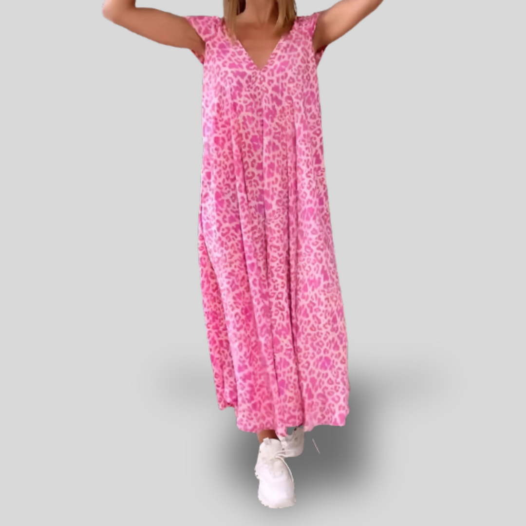 Veronique | Long V-neck dress in leopard print with short sleeves