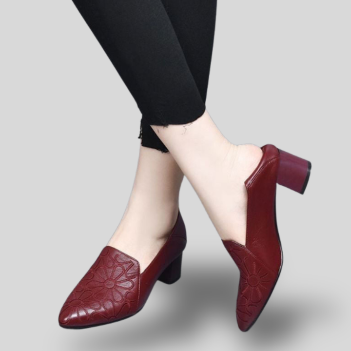 Lina | Textured Leather Low-Heel Pumps