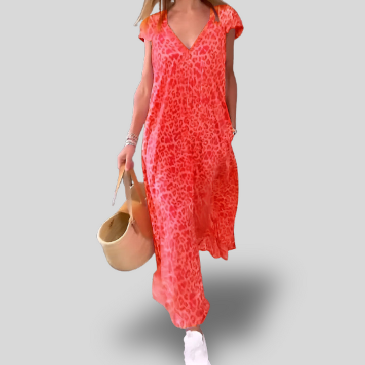 Veronique | Long V-neck dress in leopard print with short sleeves