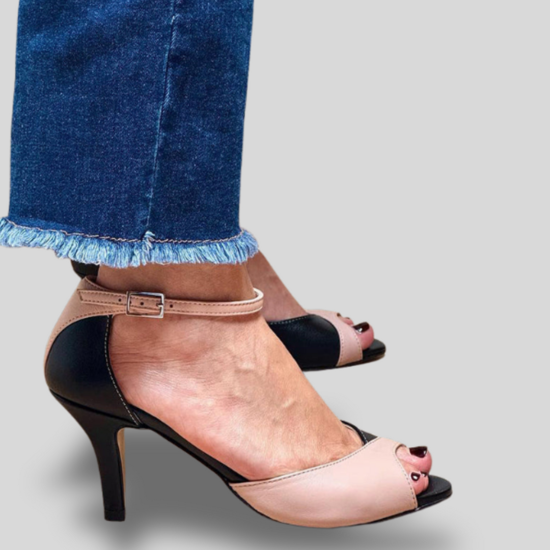 Noirella | Mid-heel pumps with ankle strap