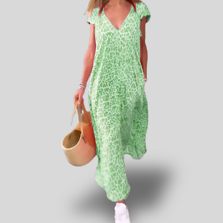 Veronique | Long V-neck dress in leopard print with short sleeves