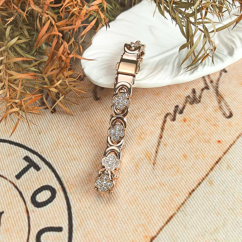 Aureline | Elegant Magnetic Copper Bangle